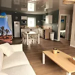 Malibu - Dans Avec Piscine Neuf-Mesnil
